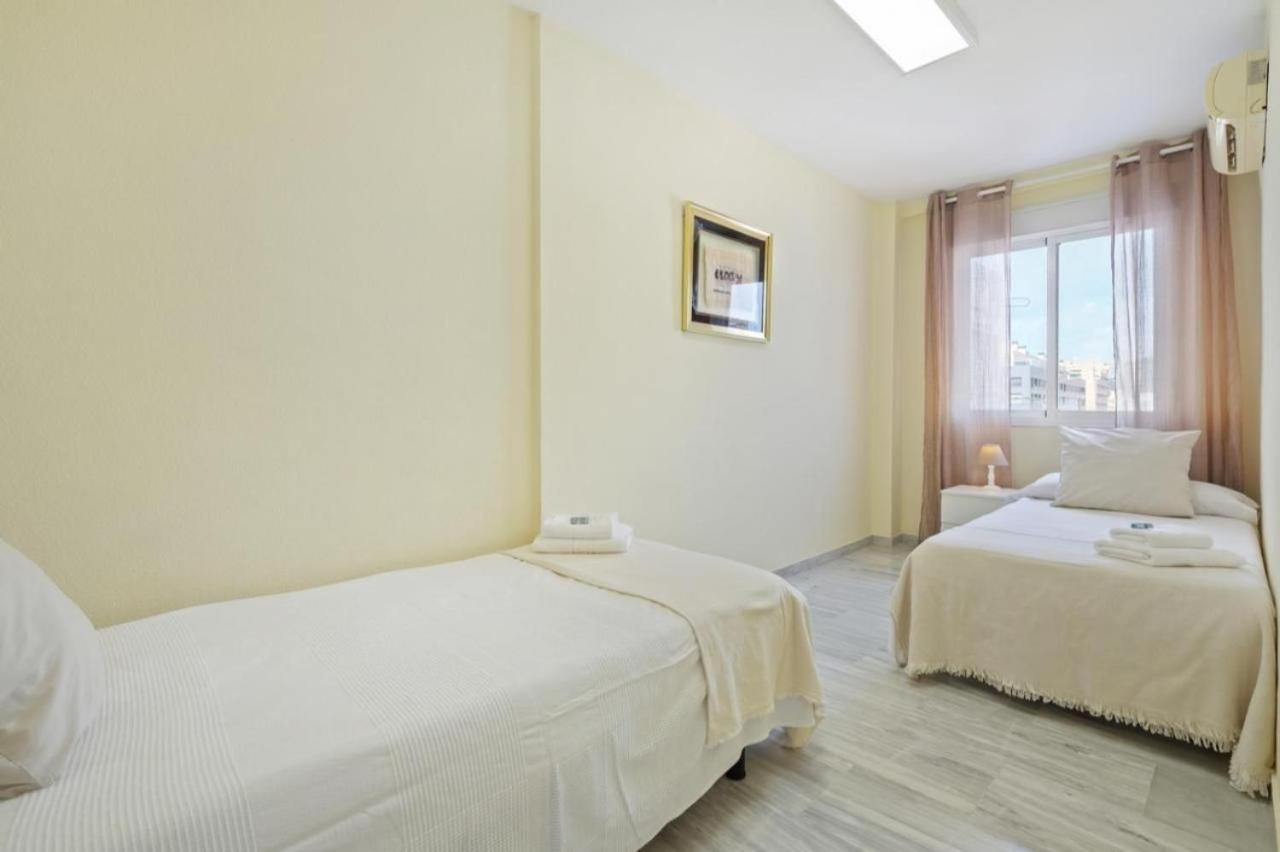 Apartamento En Calle Cuarteles De Dos Habitaciones Малага Екстер'єр фото